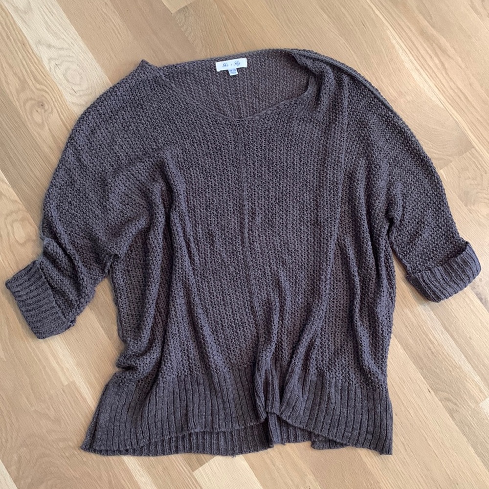 Never worn She & Sky one size chunky knit oversized brown sweater